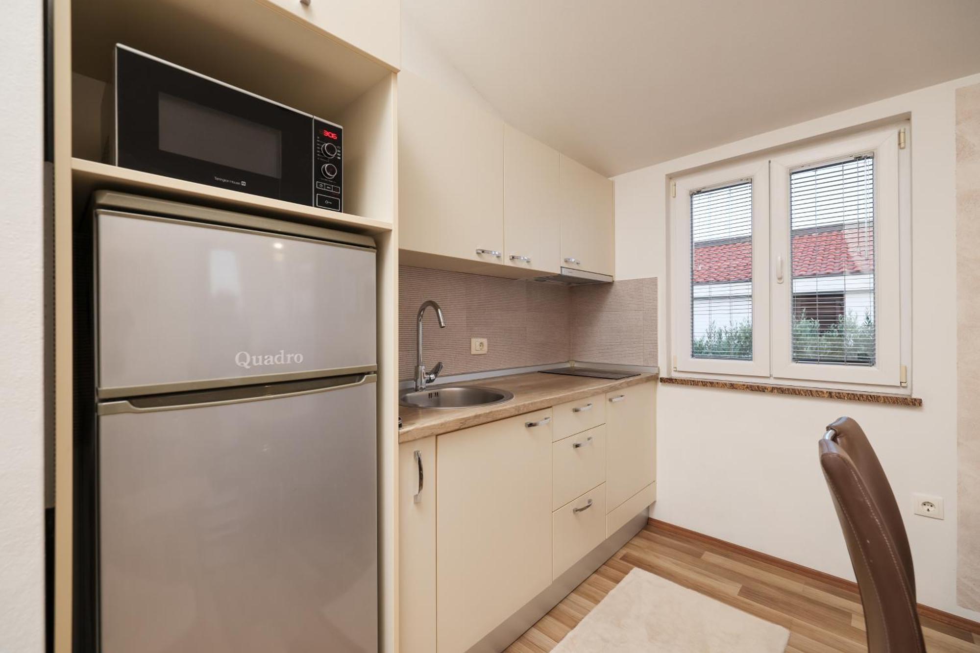 נין Apartments Anita מראה חיצוני תמונה