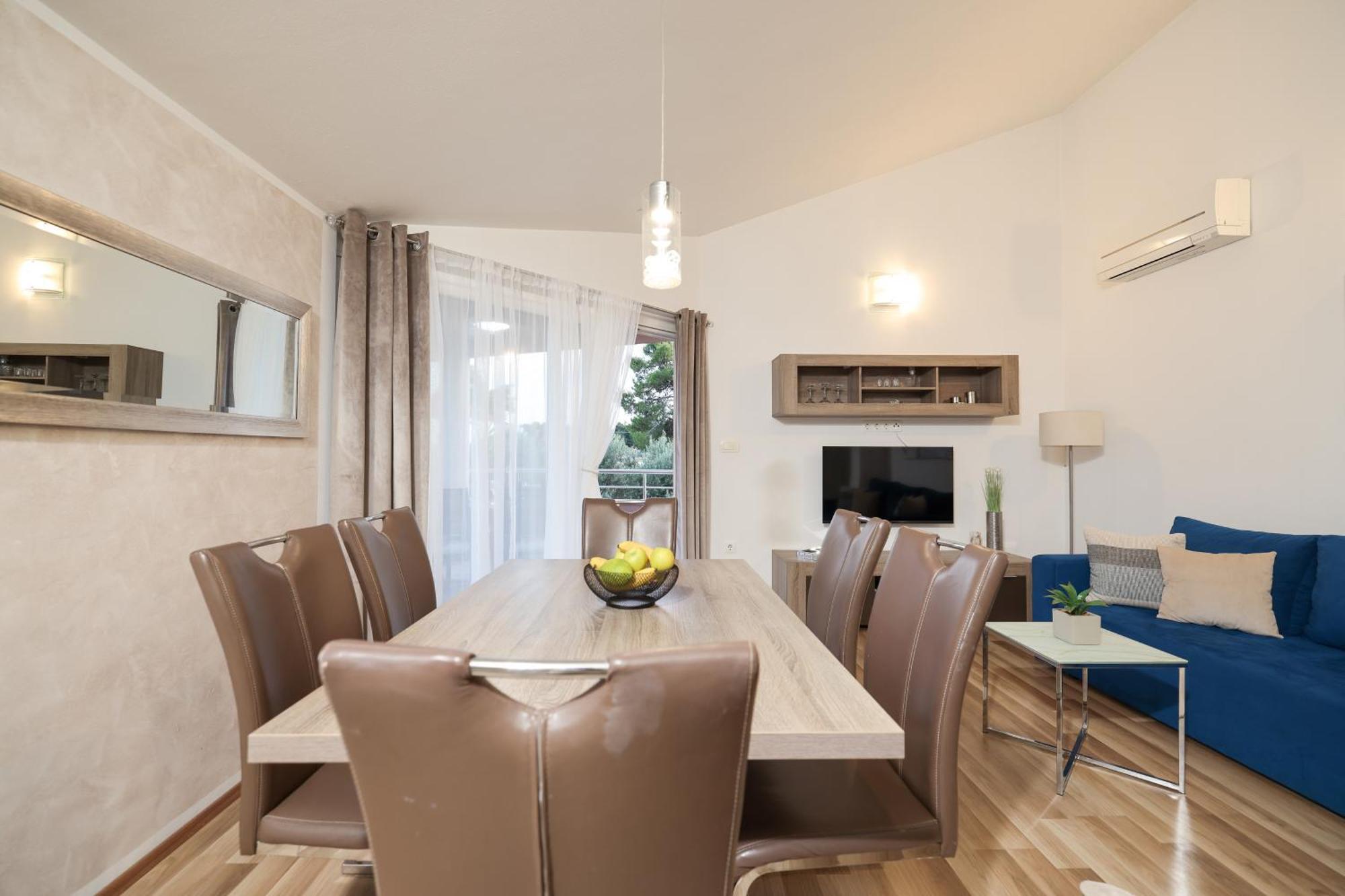 נין Apartments Anita מראה חיצוני תמונה