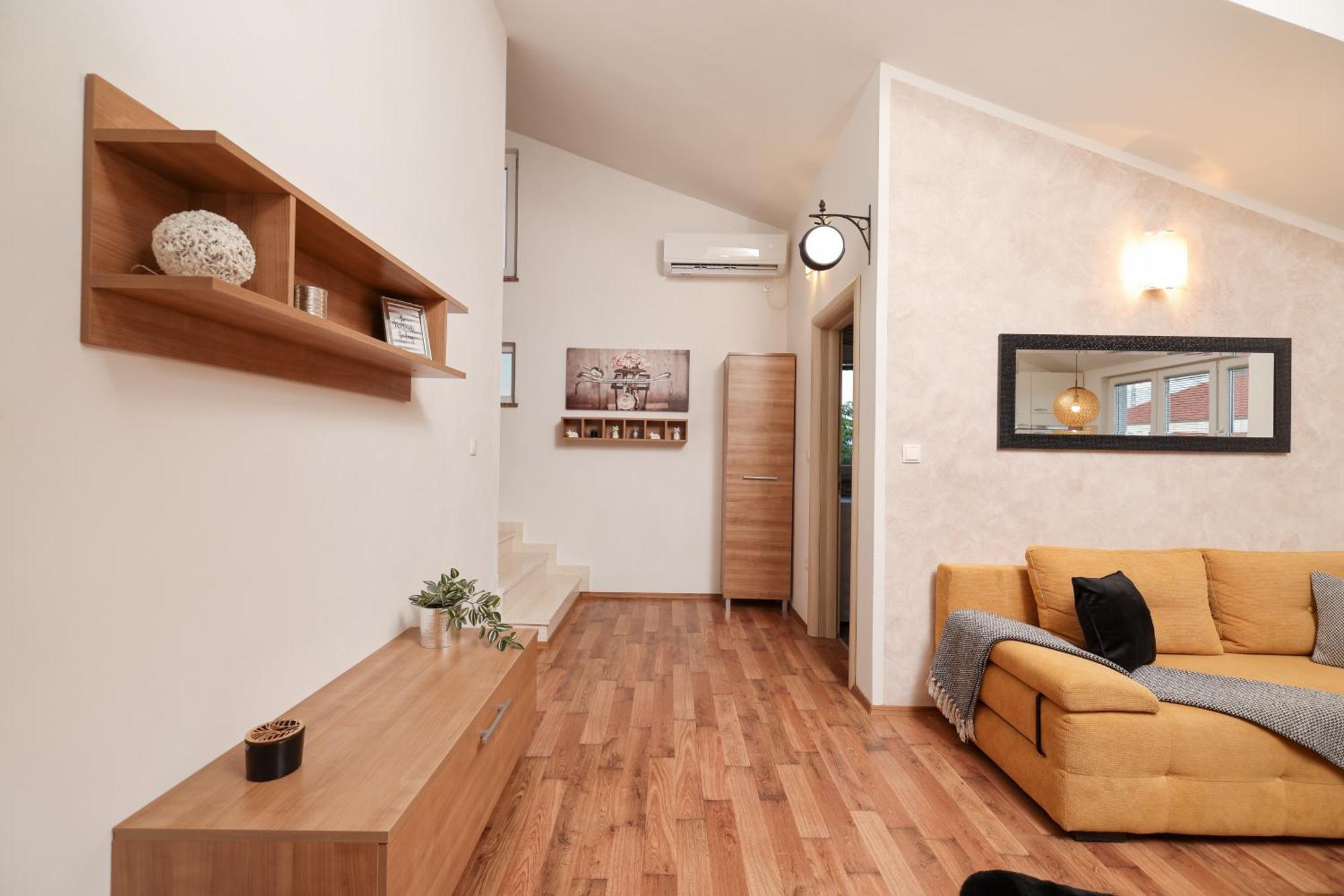 נין Apartments Anita מראה חיצוני תמונה