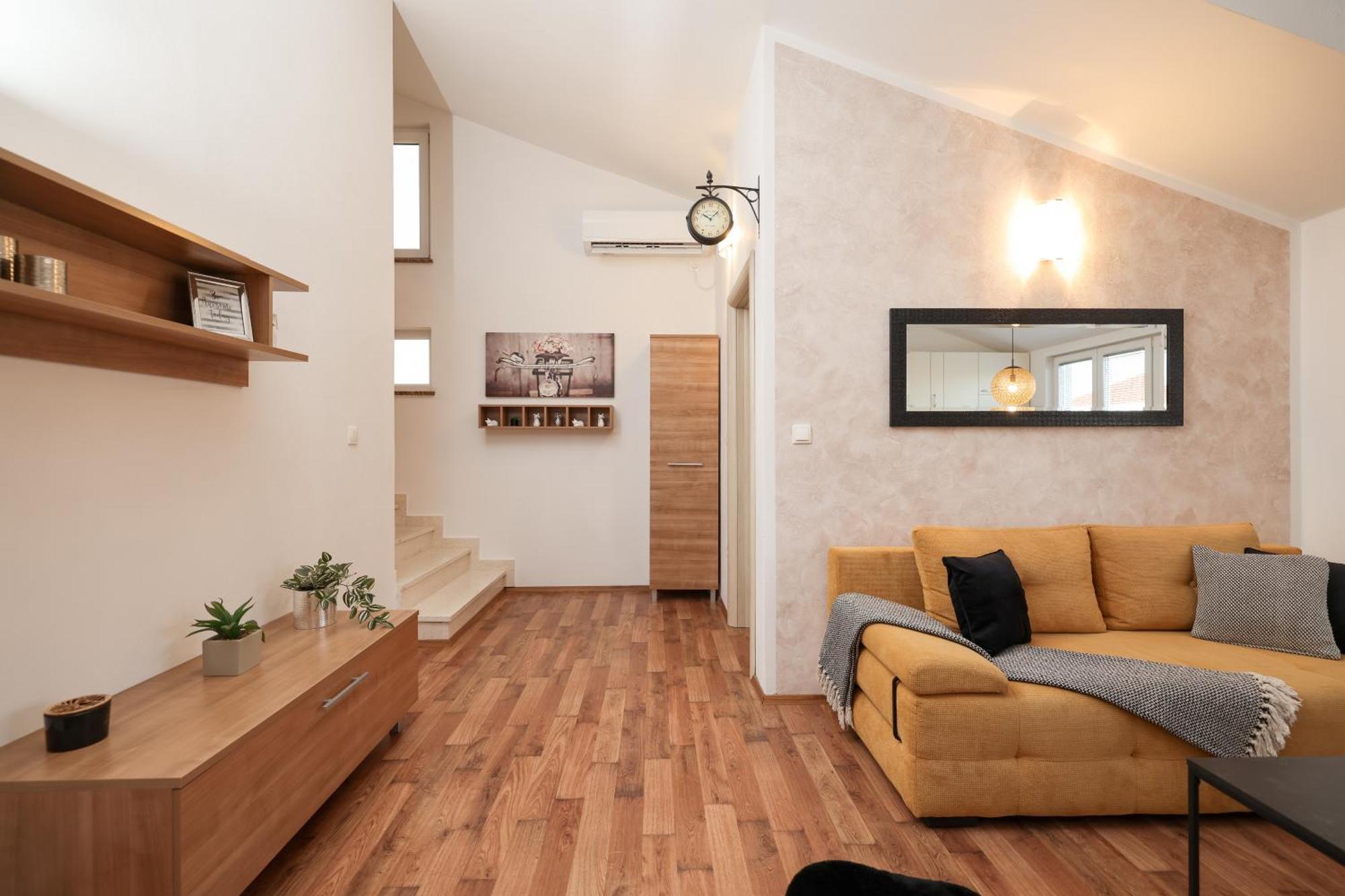 נין Apartments Anita מראה חיצוני תמונה